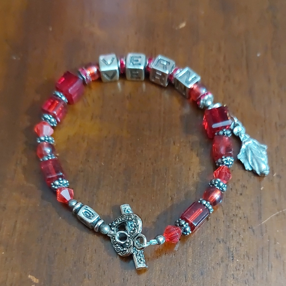 Vintage Personslized VERN Red Glass And Silver Tone Beads Toggle Bracelet